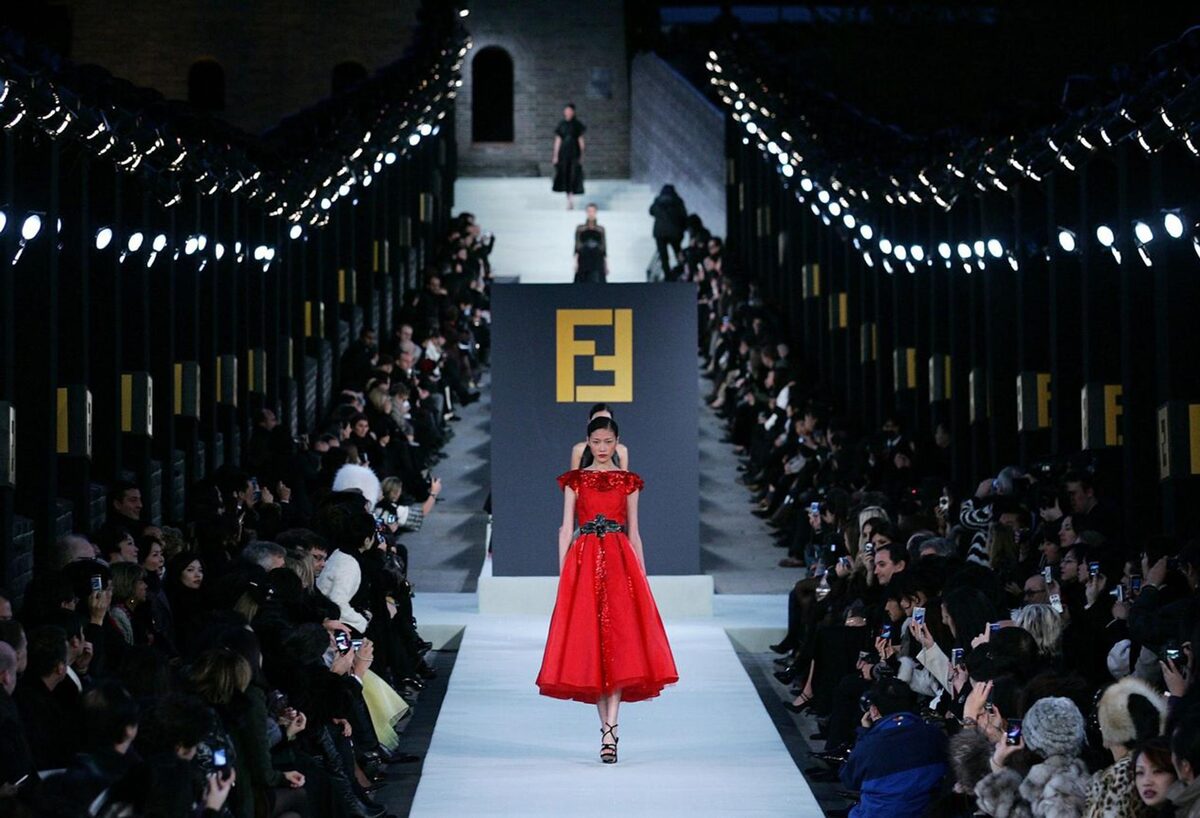 Самый грандиозный показ Fendi