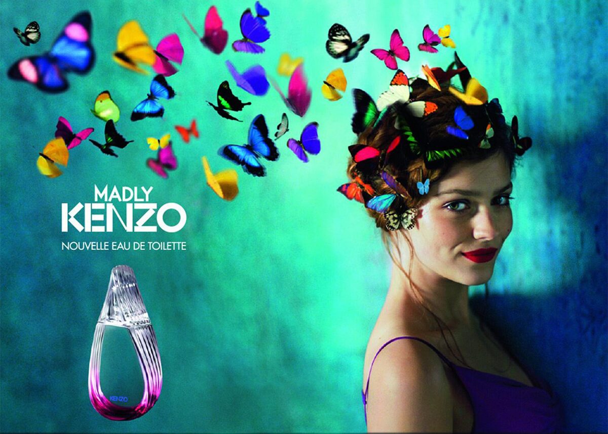 Дизайн флакона разработан художником Роном Арадом. 